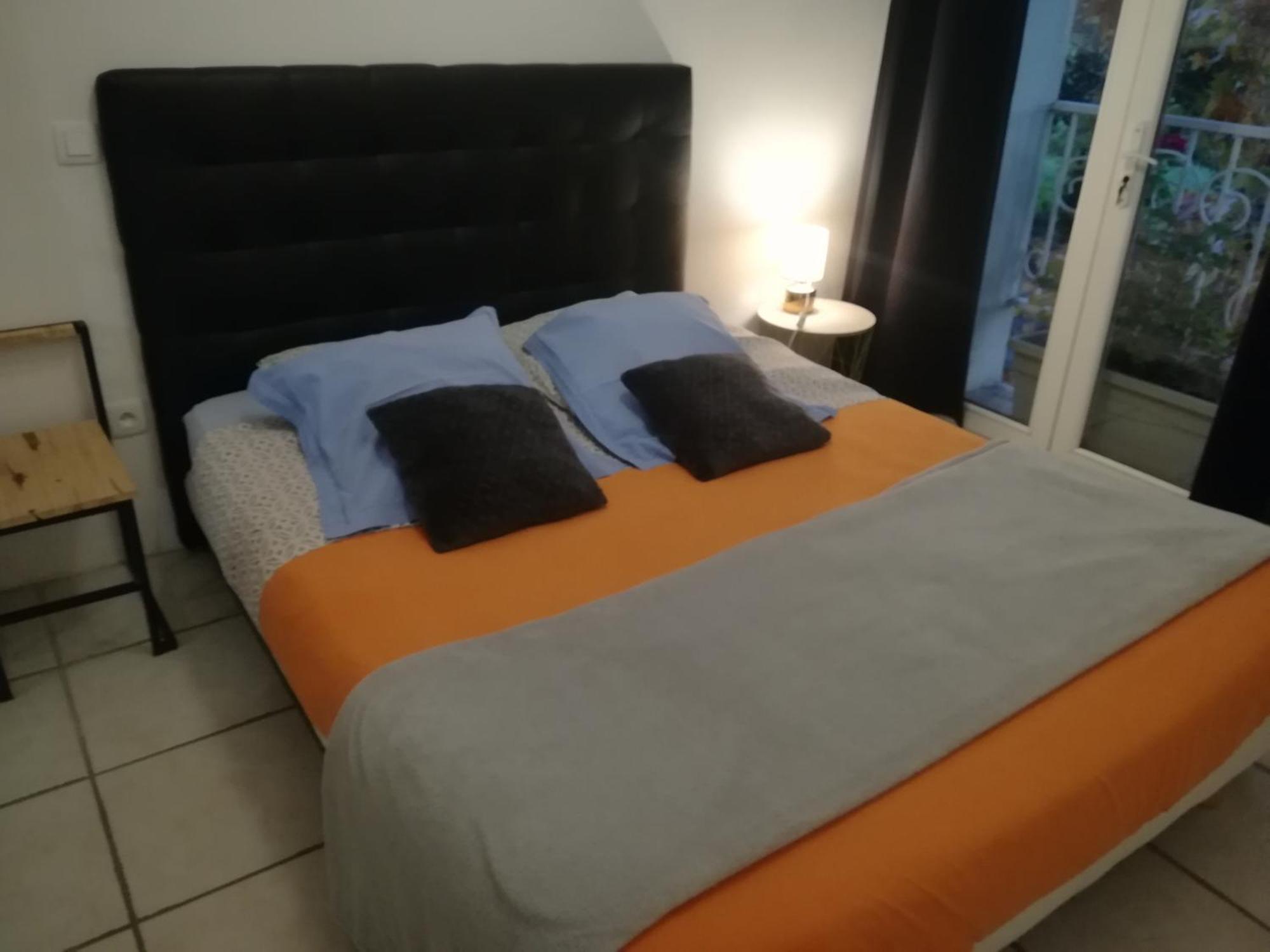 Bed and Breakfast Au Pays Du Ventoux Ле-Тор Номер фото